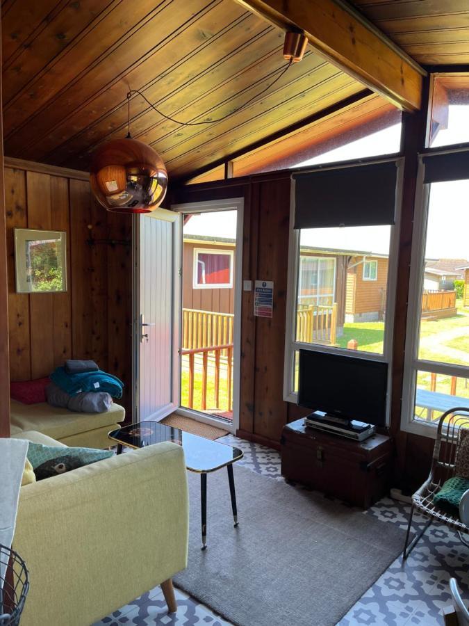 Madame Chalet Seaton  Luaran gambar